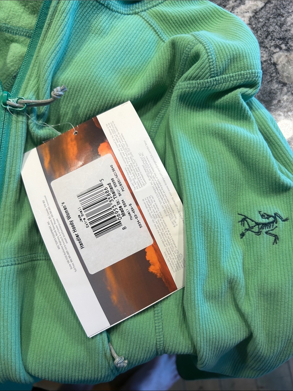 Arc'teryx Women’s Hooded Full-Zip Jacket in Mint - Picture 4 of 4